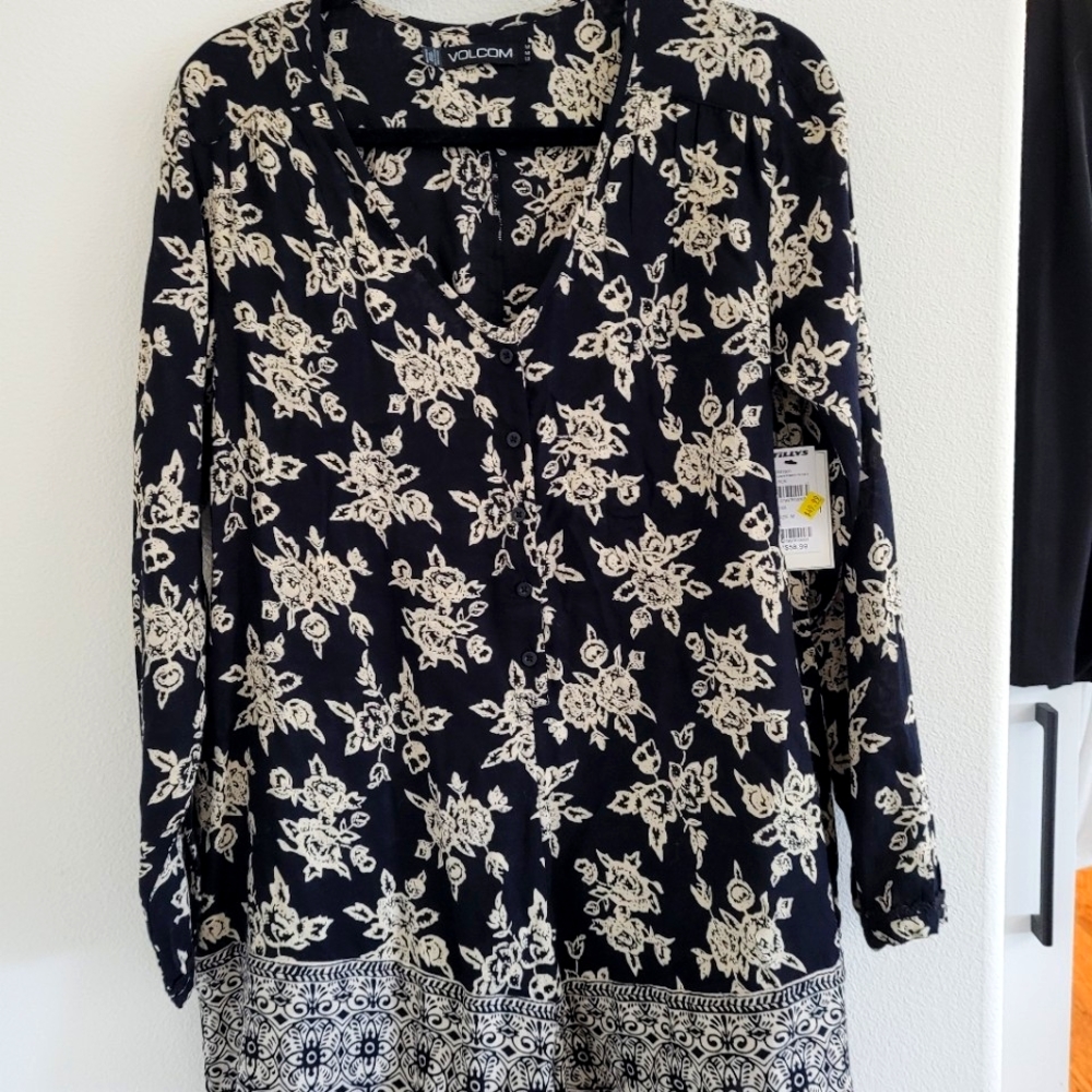 Volcom mini skort.